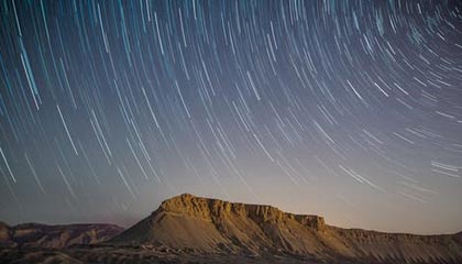 考古|55岁的莫文蔚美到令人惊艳,风情万种身材完美,但她的“傲人资本”从来不只是外貌
