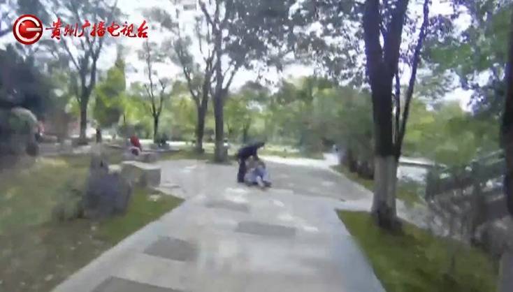 “亲爱的<strong></p>
<p>代销贵金属报备审批</strong>，千万别说漏嘴！”68岁贵州阿姨遇“黄昏恋”，监控拍下……