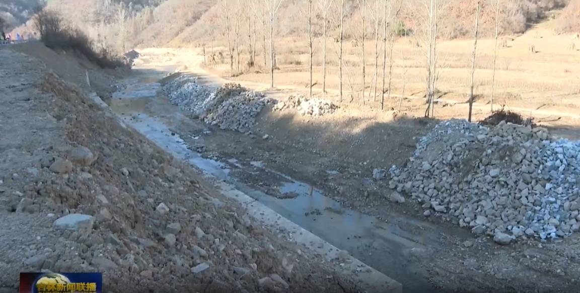 调研途中<strong></p>
<p>贵金属交易结算时间</strong>，吉林省委书记多次随机停车察看水毁工程施工情况