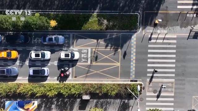 “闯绿灯”也违法<strong></p>
<p>山西贵金属检测机构</strong>？这种情况记2分罚款200元