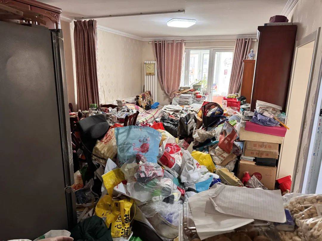 退休金超9000<strong></p>
<p>抹茶投资</strong>，91岁老人家中却“垃圾成山”！原因心酸