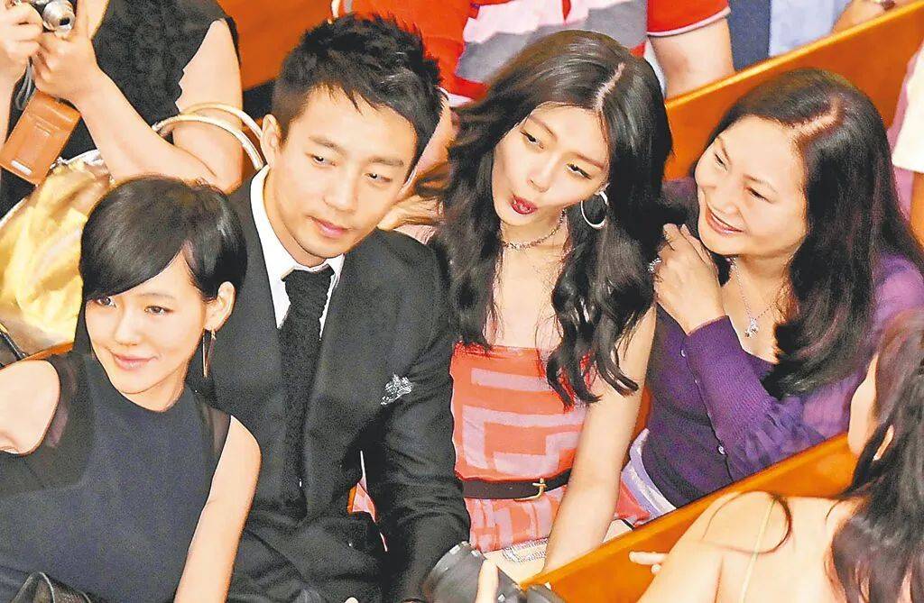 汪小菲为避媒体6天没出门<strong></p>
<p>抹茶投资</strong>，与S妈打视频官司争遗产