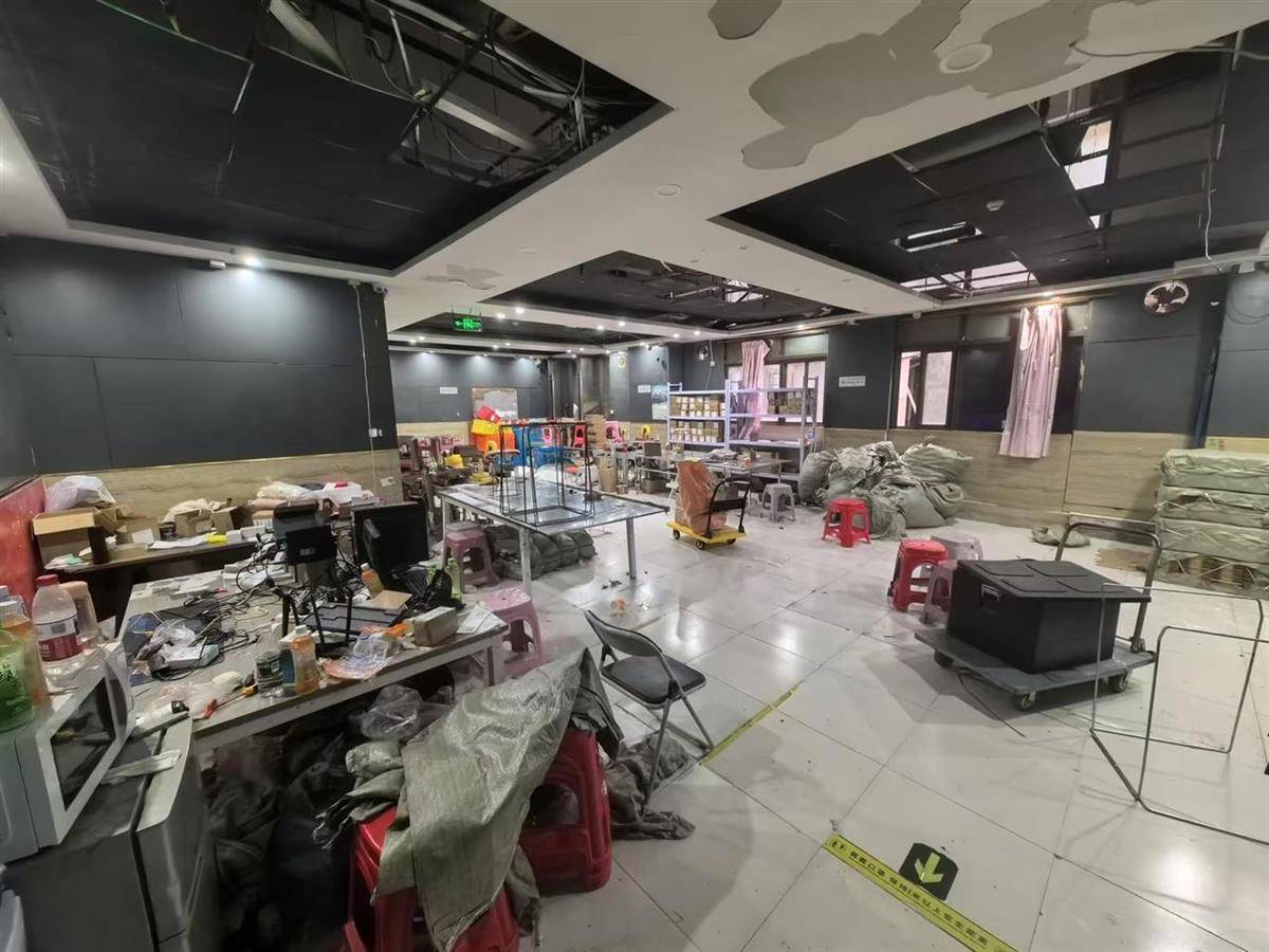 他发出的81万件快递全是电诈卡片<strong></p>
<p>LTC投资</strong>！武汉江岸警方破获特大诈骗案