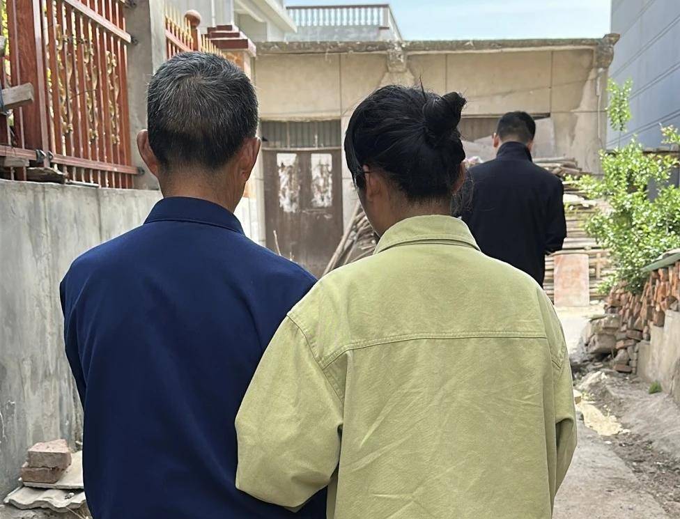 女孩跟男友外出打工失踪<strong></p>
<p>比特币投资</strong>，15年后被找到已育两子 父亲：她当年流浪到河南，不知回家的路