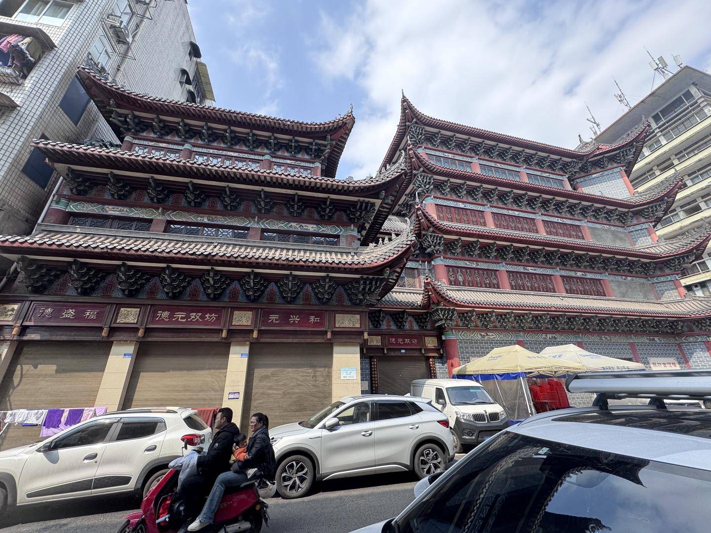 一起诉讼背后<strong></p>
<p>BTCAPP下载</strong>，宜宾前首富“险被送精神病院”风波丨红星深度