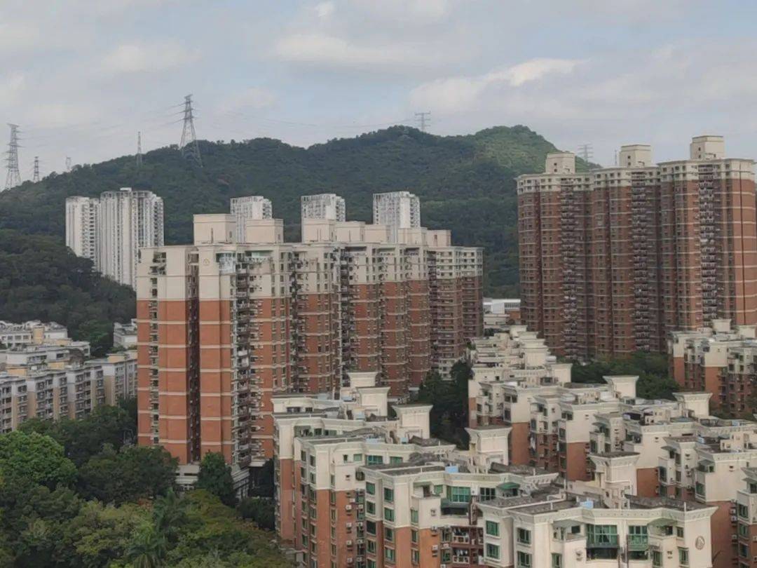 “一小时飞过8架”“感觉屋在抖”！深圳有小区遭遇<strong></p>
<p>XRPAPP下载</strong>，市民：睡不着