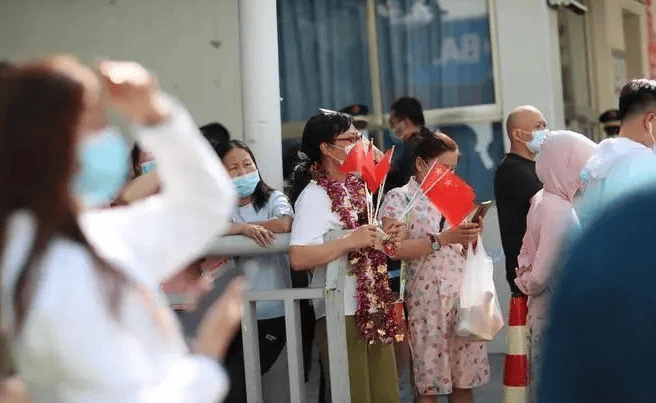 女子请假陪孩子高考被开除<strong></p>
<p>BCHAPP下载</strong>，称领导口头同意！公司不认：旷工！官司一路打到高院……