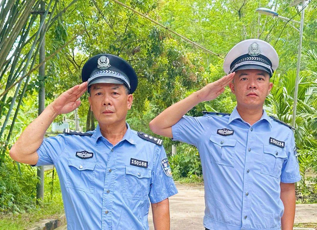 白沙一警察父亲退休时<strong></p>
<p>莱特币APP下载</strong>，给了儿子这本“秘籍”……