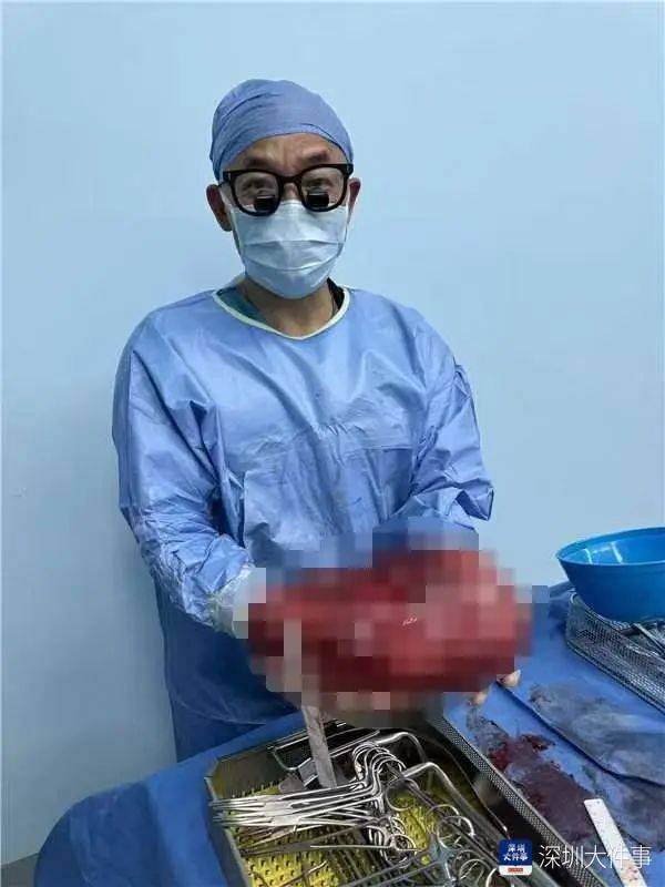 店员试衣间里一句警告<strong></p>
<p>莱特币APP下载</strong>，竟救了17岁少女！一家人火速赶到深圳