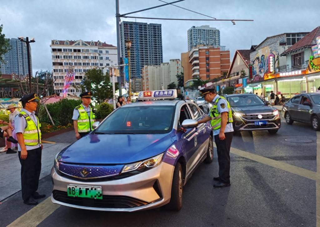 车不动计价器还在“跑”<strong></p>
<p>波卡币行情</strong>，青岛一辆出租车安装“跑得快”被查处