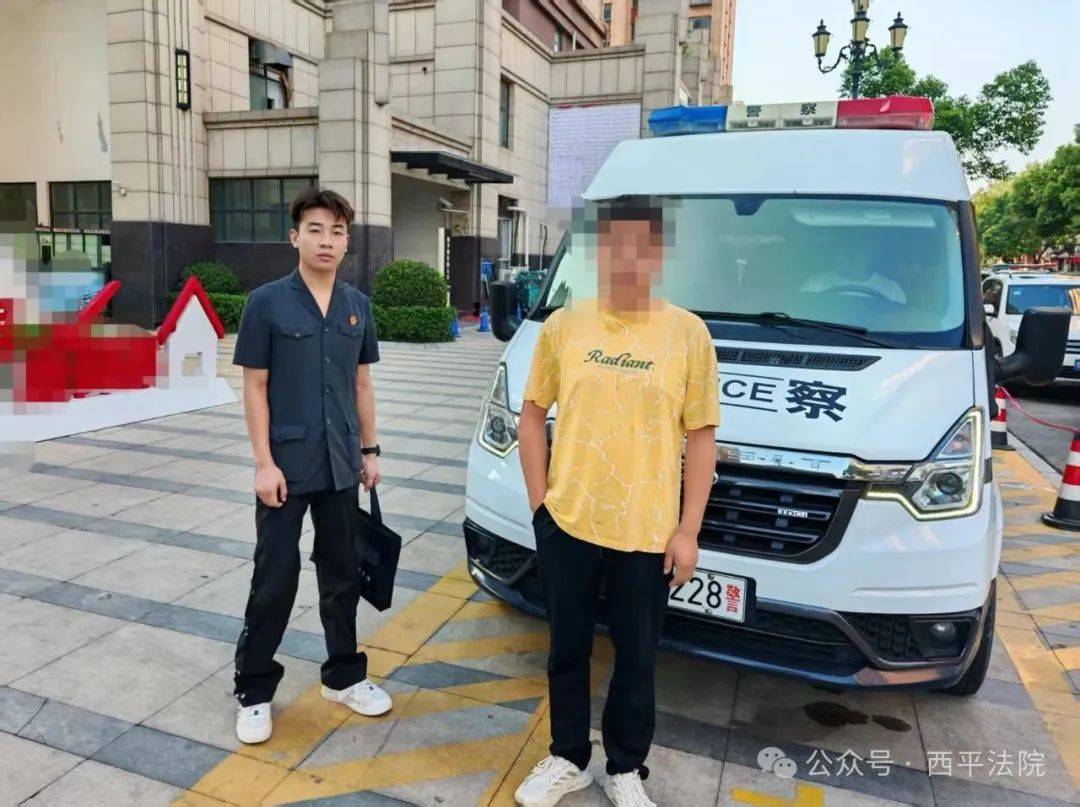 现场画面曝光！河南驻马店出动多名干警<strong></p>
<p>BNB行情</strong>，多人被带走！