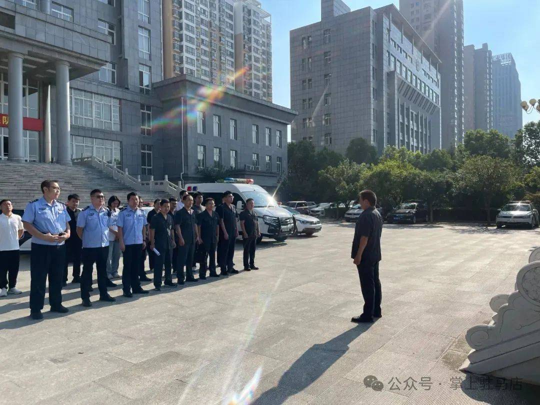 现场画面曝光！河南驻马店出动多名干警<strong></p>
<p>BNB行情</strong>，多人被带走！