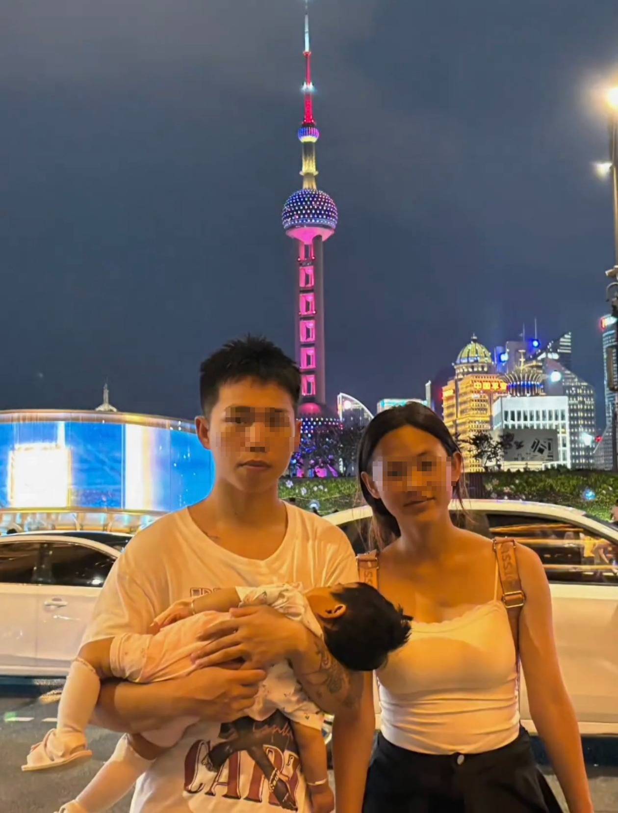 奶奶在哭<strong></p>
<p>抹茶价格</strong>，宝宝在笑！40天女婴重病，00后父亲割肝救女，术后这一幕让网友泪奔