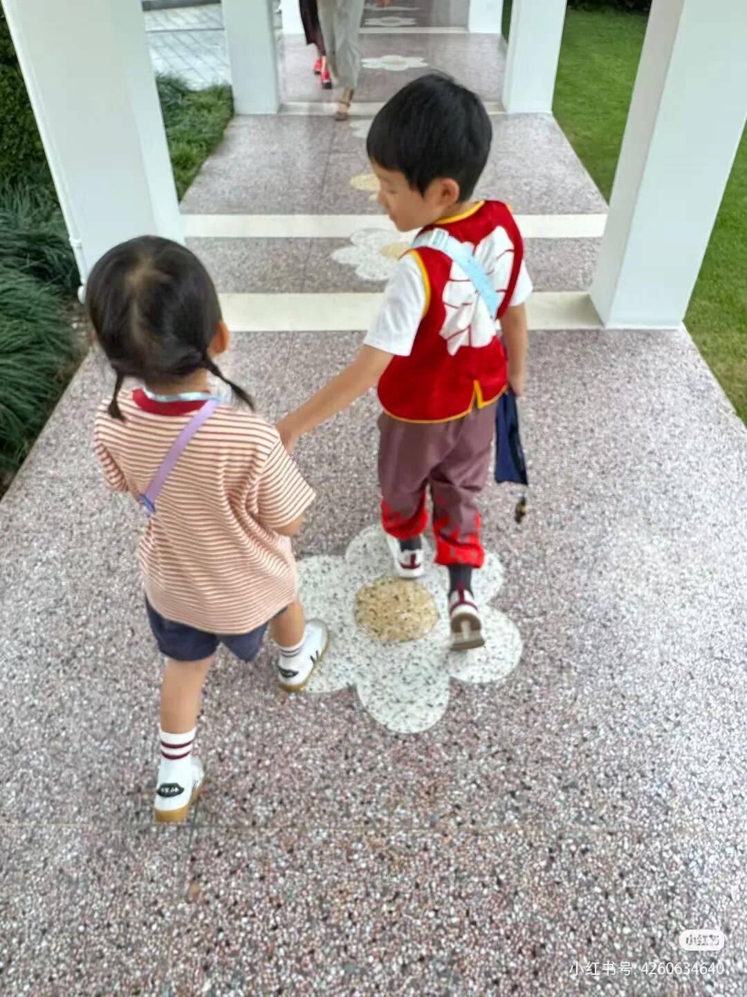 许昕从新疆赶回上海<strong></p>
<p>BITOP价格</strong>，今天送儿子女儿开学：老妹儿幼儿园第一天！