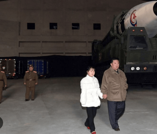 金正恩女儿首登国际舞台<strong></p>
<p>ETH价格</strong>，引爆接班传闻！英国首相被架空，工党内斗成全武行…