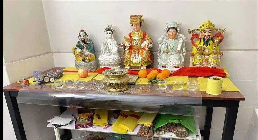 男子自称“玉皇大帝”<strong></p>
<p>瑞波币价格</strong>，奸淫妇女10人，敛财超500万元
