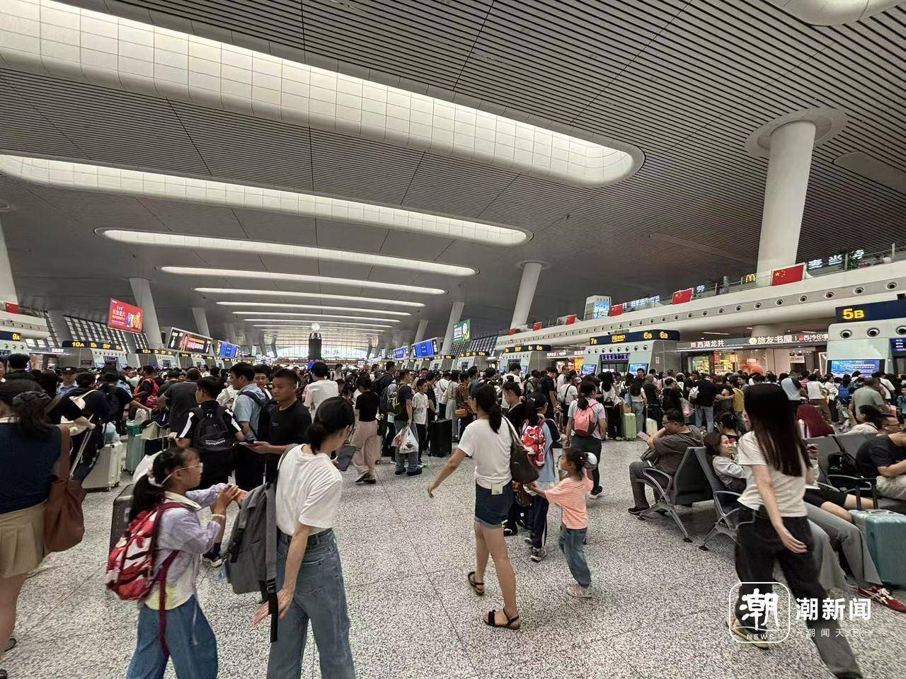 全杭州的娃都出动了？这是刚刚的火车东站<strong></p>
<p>比特现金价格</strong>！秋假大军即将席卷全国