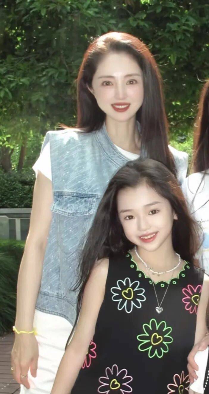 9岁小酒窝<strong></p>
<p>数字货币交易官网</strong>，大大方方成顶流