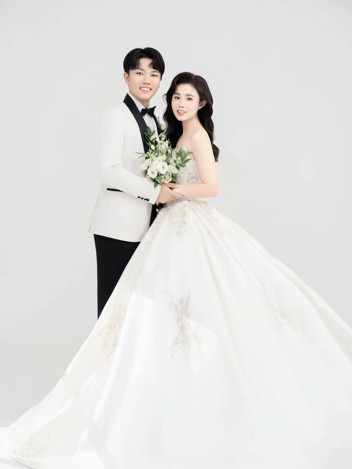 “千万富翁”解克锋儿子解清帅将举办婚礼<strong></p>
<p>数字货币交易网站</strong>，解克锋：很开心，邀请了部分寻亲家长参加