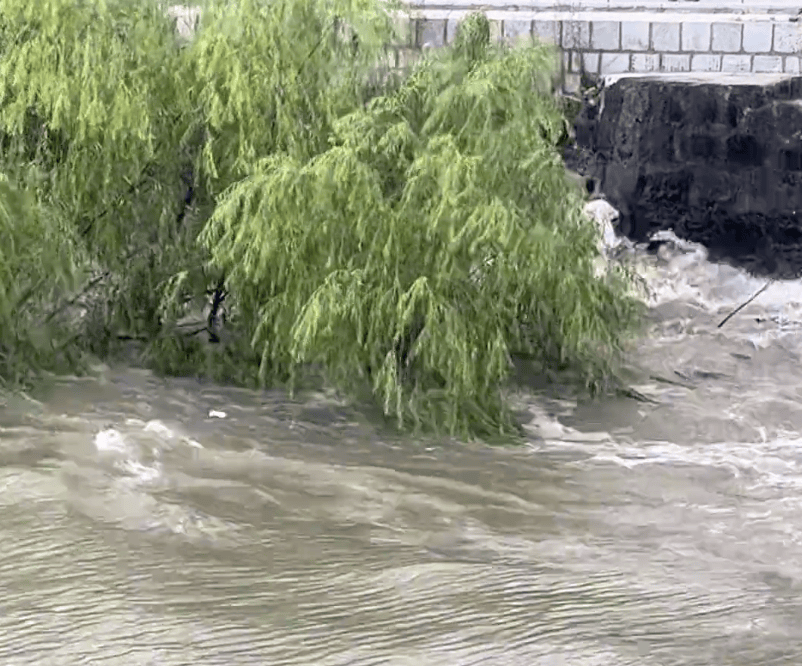 230斤重小伙酒后落水<strong></p>
<p>数字货币交易APP下载</strong>，漂浮7小时终获救……