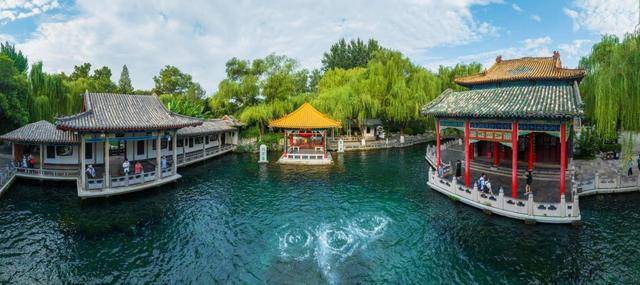 趵突泉地下水位突破30米大关<strong></p>
<p>数字货币交易APP下载</strong>！济南泉水进入最佳观赏季