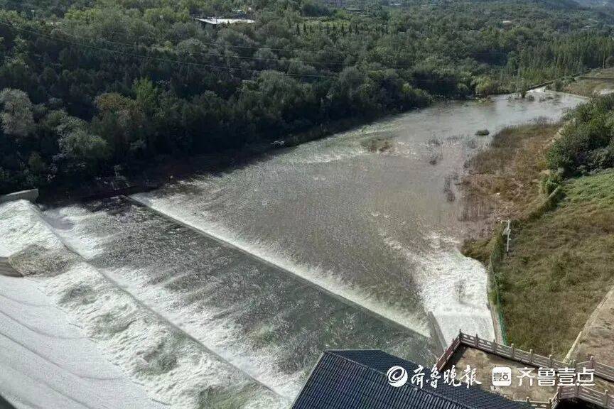 “鱼多得数不过来<strong></p>
<p>数字货币交易所交易平台</strong>，一网子下去能捞好几条”济南锦绣川水库开闸放水，大量鲢鱼被冲出，工作人员：禁止捕捞！