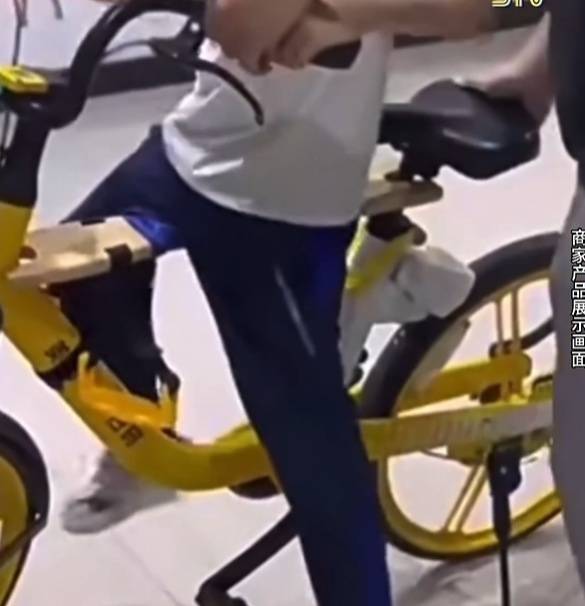 看着都疼<strong></p>
<p>数字货币app</strong>！上海街头一男子突然求助：10岁女儿被死死卡住！这个行为太危险→