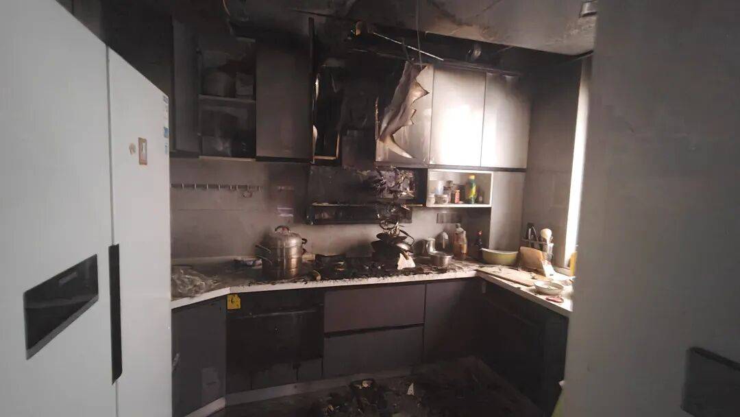 以案为鉴 | 家中起火前<strong></p>
<p>数字货币app</strong>，他们都曾接到一通电话……