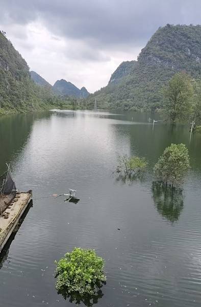 百色多个村庄被困水中已超半月<strong></p>
<p>数字货币平台</strong>，长涝难退为何重演？