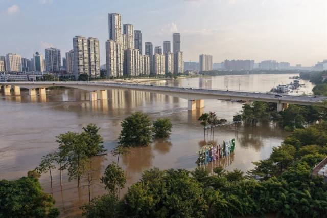 百色多个村庄被困水中已超半月<strong></p>
<p>数字货币平台</strong>，长涝难退为何重演？