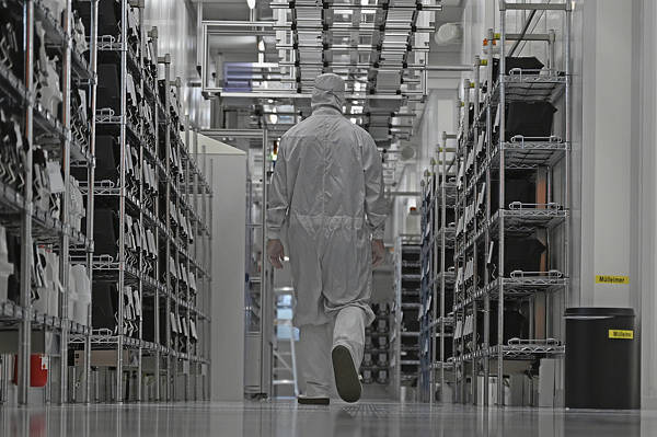 “德法支持欧盟对华贸易强硬<strong></p>
<p>数字货币投资</strong>，德国提议：考虑动用‘核选项’”