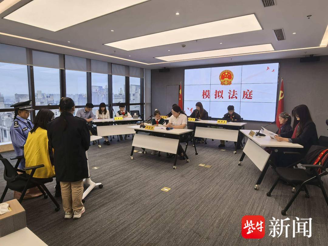 “叔叔是江苏的<strong></p>
<p>数字货币APP下载</strong>，将来一定带你们去看看！”镇江警官不忘承诺，四次组织近百名藏区学子来苏研学