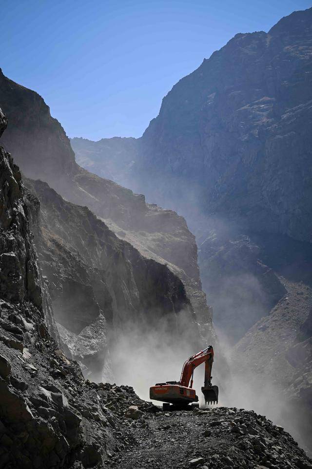 青年说 | 到中亚<strong></p>
<p>数字货币价格</strong>，奔赴一场激动人心的“探秘”