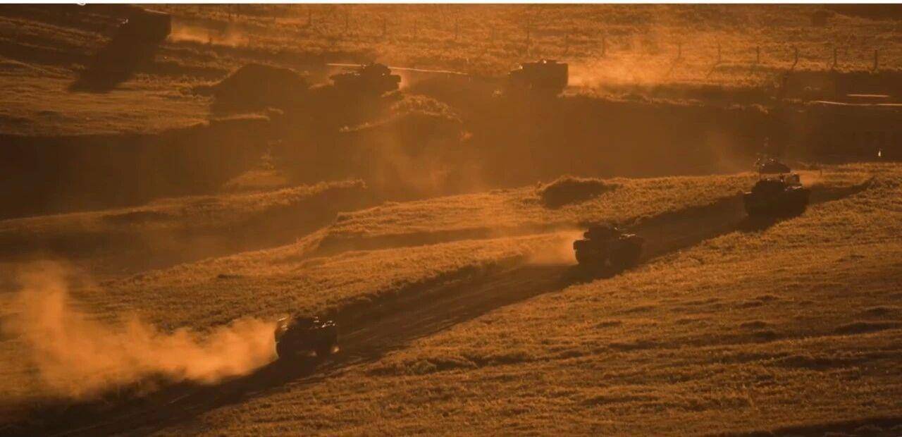 大场面！机器狗、无人机开路<strong></p>
<p>华泰证券</strong>，实兵对抗演练画面公布