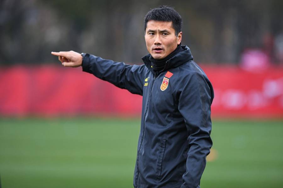 全球选聘四个月<strong></p>
<p>宿迁有哪些证券公司</strong>，招来只有一年执教经历的本土教练，国足新帅竟是邵佳一