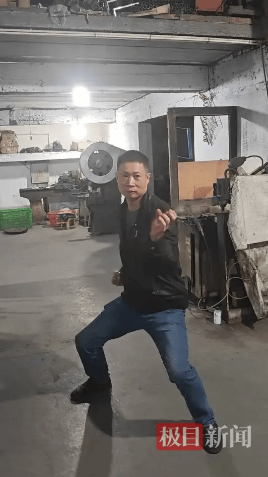 “传家锅”工厂账号粉丝已超260万<strong></p>
<p>国泰君安</strong>，对话锅厂负责人傅家兄弟：30年老锅依然能用，证明当年造锅选择是对的