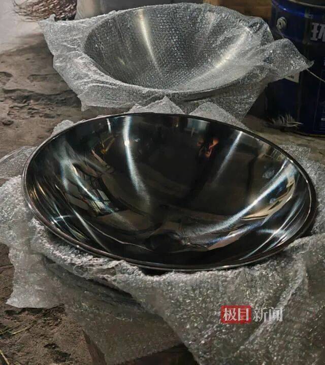 “传家锅”工厂账号粉丝已超260万<strong></p>
<p>国泰君安</strong>，对话锅厂负责人傅家兄弟：30年老锅依然能用，证明当年造锅选择是对的
