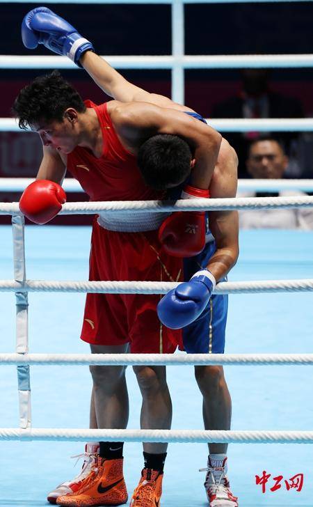 全运会拳击男子80公斤级决赛<strong></p>
<p>天门有几家证券公司</strong>，王小保夺冠！