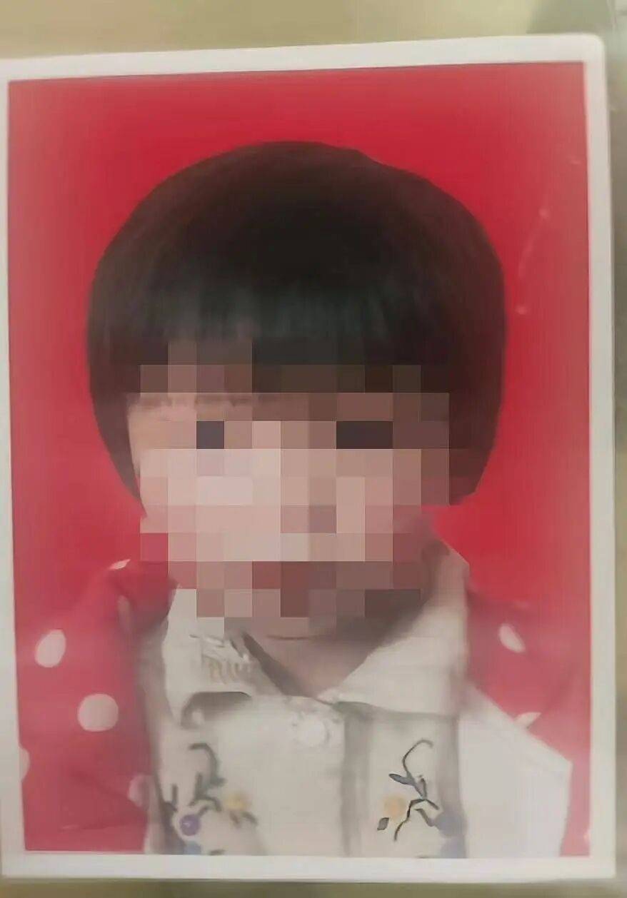 河南鲁山8岁女孩走失5天后在化粪池找到<strong></p>
<p>太平洋证券行情</strong>，无生命体征，家属：化粪池盖子没盖，掉进去了