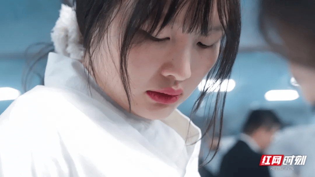 汶川地震被救起的女孩<strong></p>
<p>证券公司上市时间排名</strong>，17年后和救她的军人结婚了