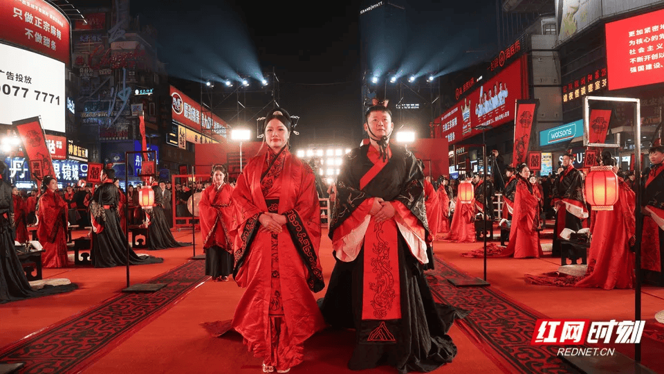 汶川地震被救起的女孩<strong></p>
<p>证券公司上市时间排名</strong>，17年后和救她的军人结婚了