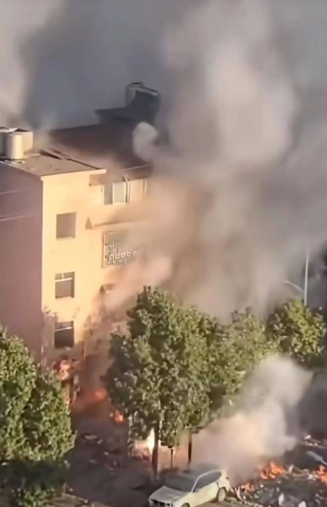 郴州发生燃爆的烟花爆竹店老板已去世<strong></p>
<p>证券公司上市时间排名</strong>，家属最新回应