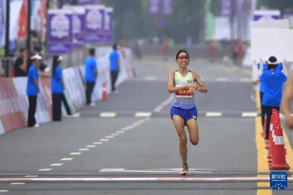 “最快女护士”张水华：今日在医院上班<strong></p>
<p>南京河西华泰证券广场</strong>，未参加“家门口的”福州马拉松；护士长回应