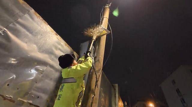 外交部发言人毛宁点赞山东德州交警<strong></p>
<p>南京河西华泰证券广场</strong>！