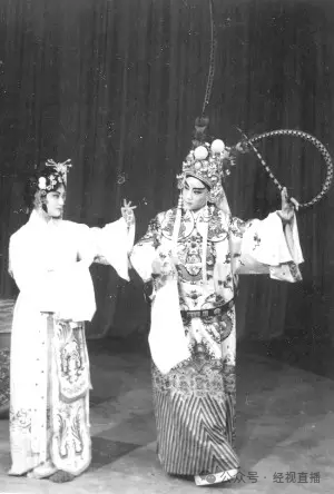 “何晴告别仪式”不公开对外吊唁<strong></p>
<p>南京河西华泰证券广场</strong>，好友：她本想跟李雪健一样，战胜病魔，走回舞台