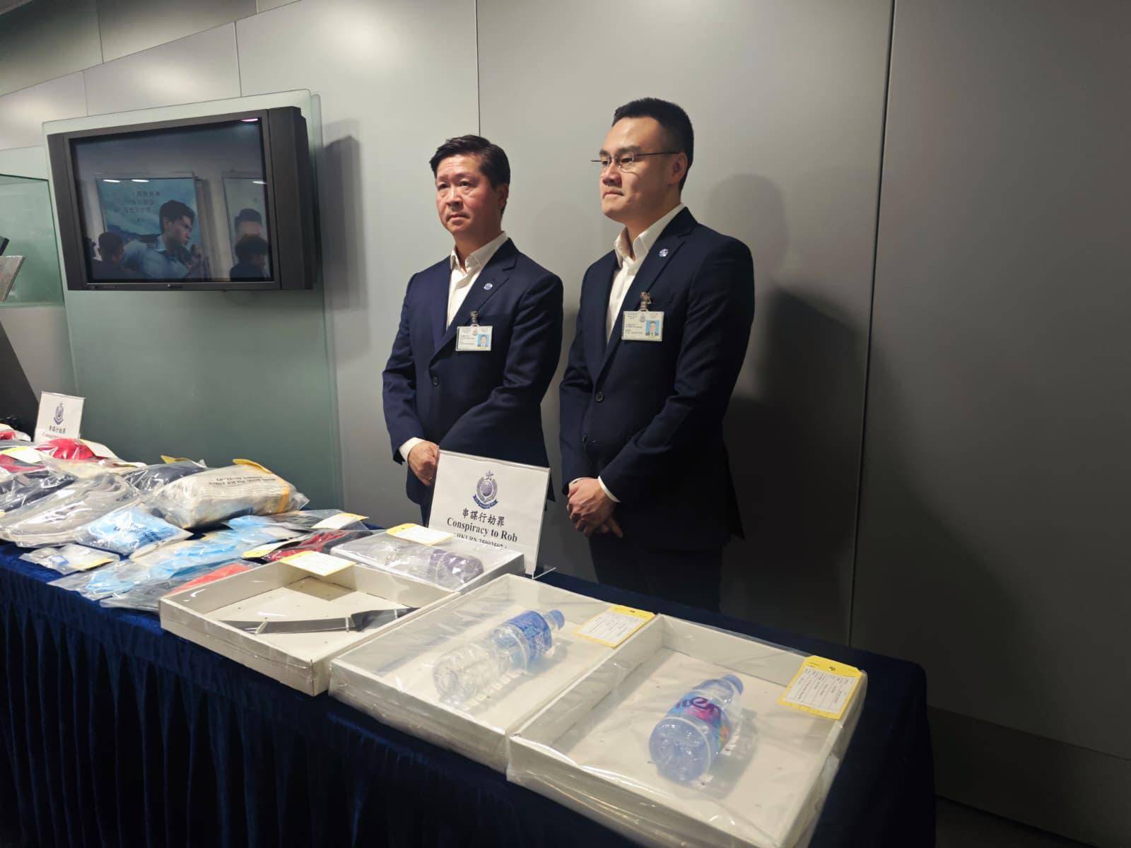 香港10亿劫案|警方:15人被捕<strong></p>
<p>上海华信证券涨停宝</strong>,属精心策划,抢劫过程仅30秒