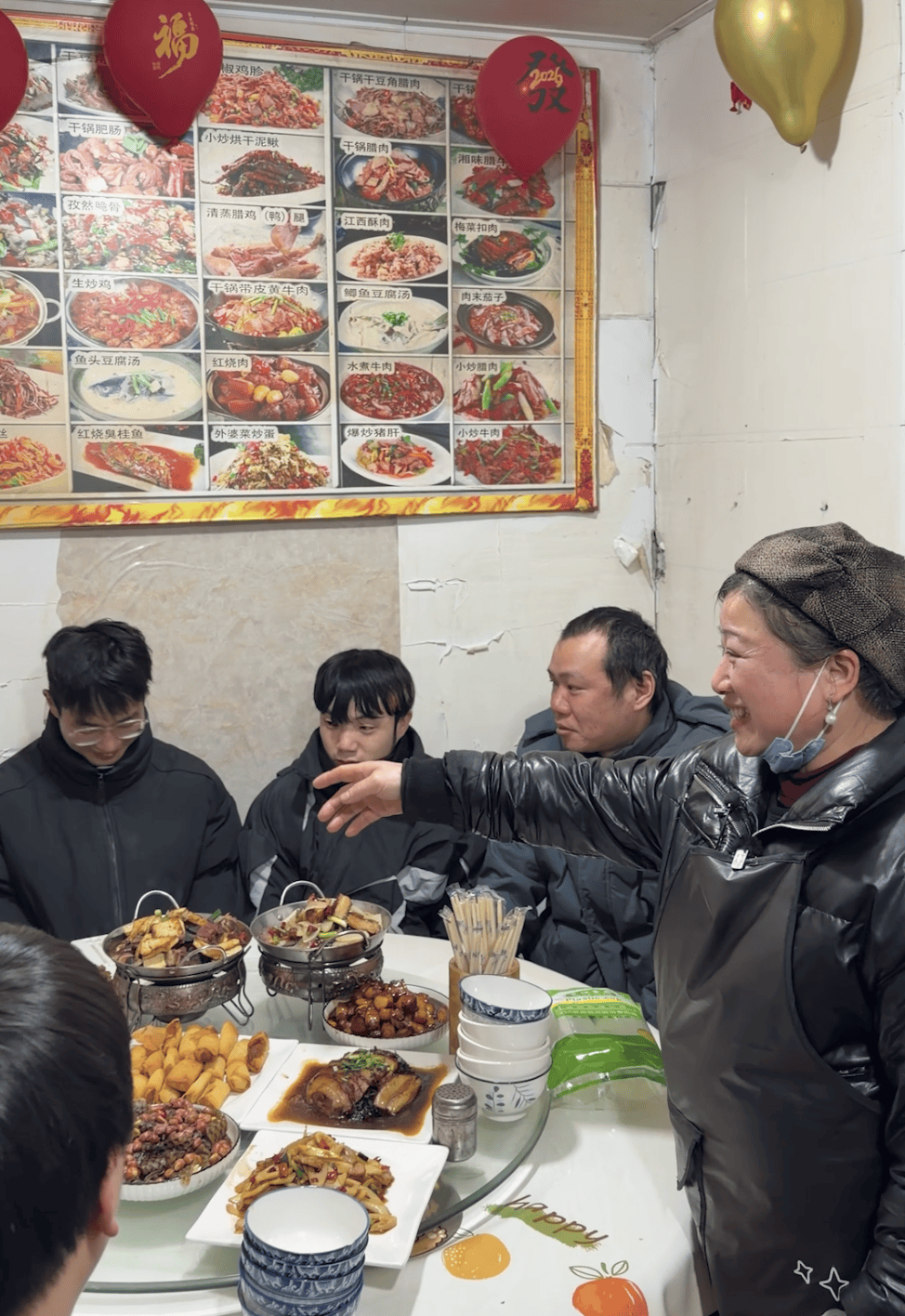 百万债务还清了！夫妻俩在杭州开饭店<strong></p>
<p>招商证券布吉营业部</strong>，8年来第一次回老家过年，临行宴请老顾客