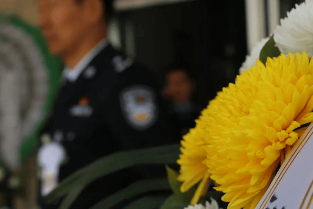 尹宏伟同志值班期间突发疾病不幸逝世<strong></p>
<p>亚太资产证券化峰会</strong>，内蒙古自治区公安厅、通辽市公安局沉痛哀悼